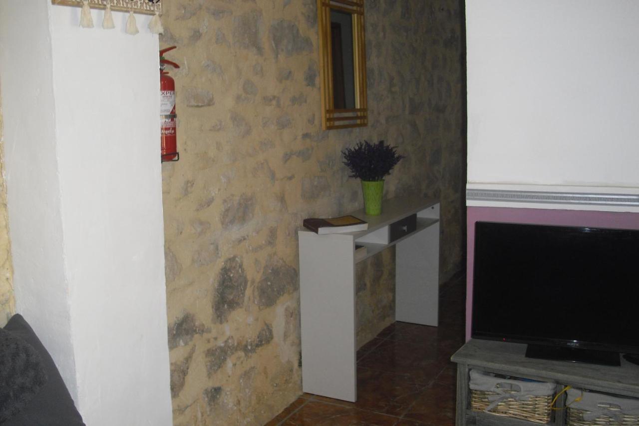 Lou Mas Li Pitchoun "Le Prunier " Apartment Gordes Exterior photo